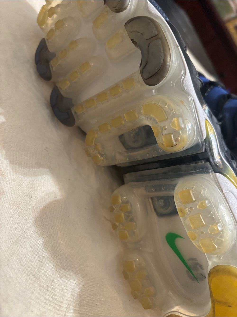 Nike Air VaporMax Plus in multicolor color-way size 8.5 - Picture 6 of 7